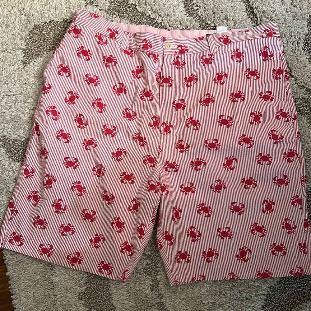 Vineyard Vines crab embroidered seersucker pink red shorts